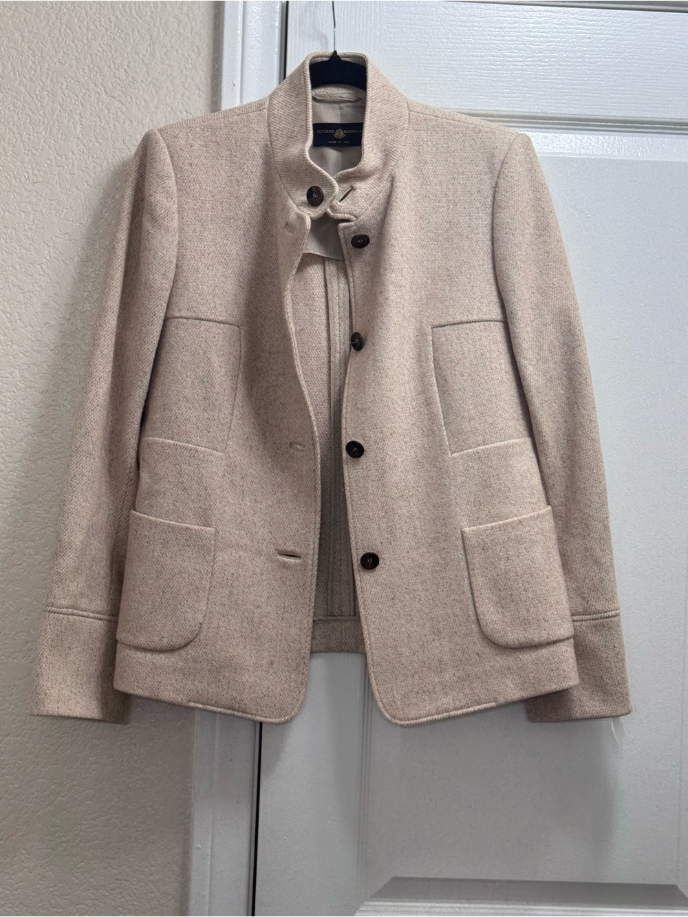 Luciano Barbera Italy Tailored Wool Cashmere Mandarin Collar Jacket in Oatmeal